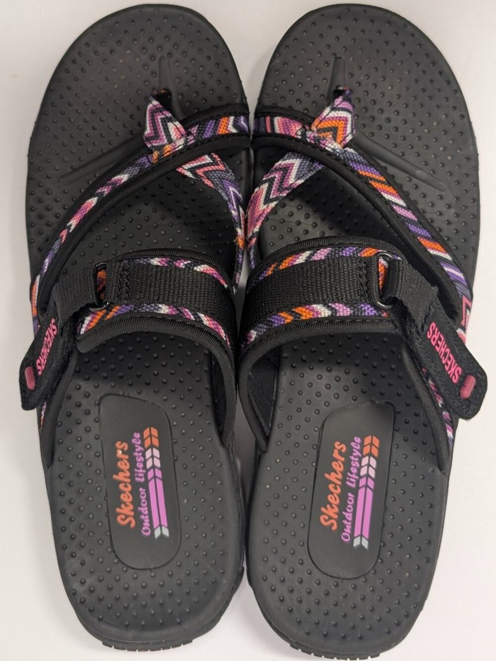 SKECHERS Outdoor Lifestyle Reggae - Zig Swag Sandal in Black